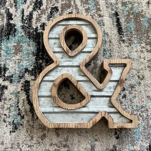 🍀 3/$30 Hobby Lobby home/wedding decoration - heavy wooden block